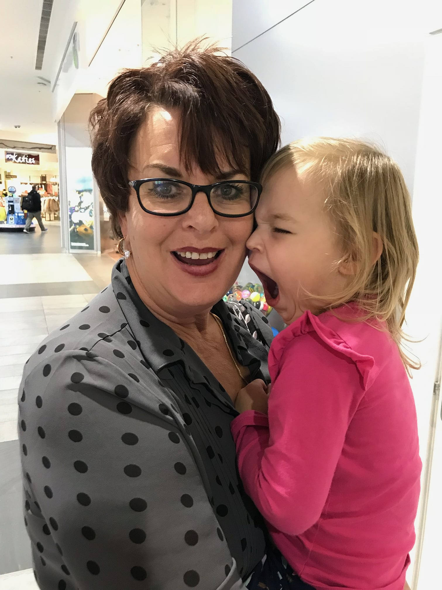 Amelia Hammond, Hammond Properties
